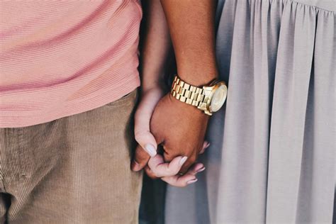Quatre ans d’attente, un mariage : Emma Roberts et Cody John s’unissent après une période de réflexion