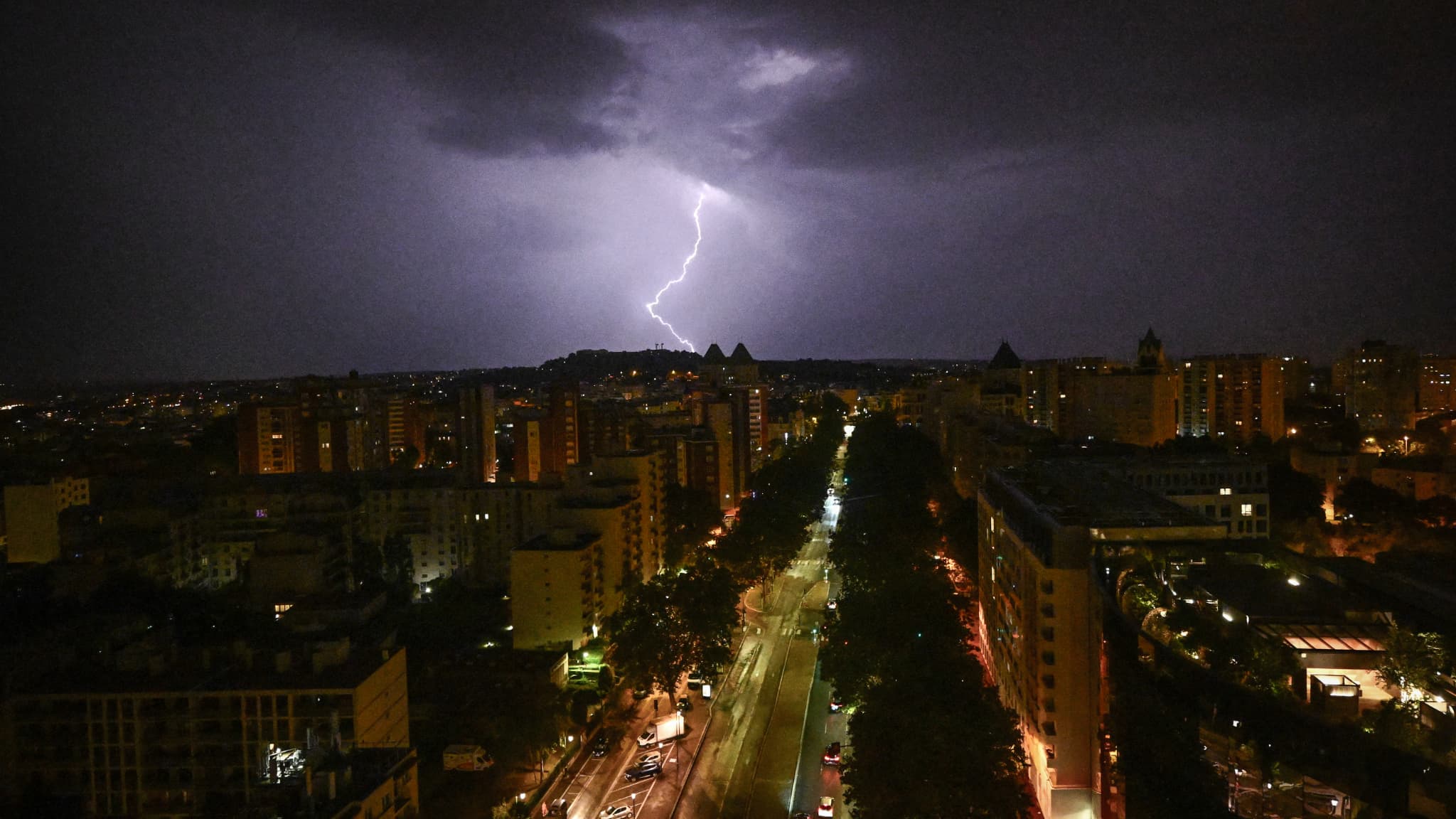 Le 14 juillet : une nuit d&rsquo;orage qui secoue l’Île-de-France
