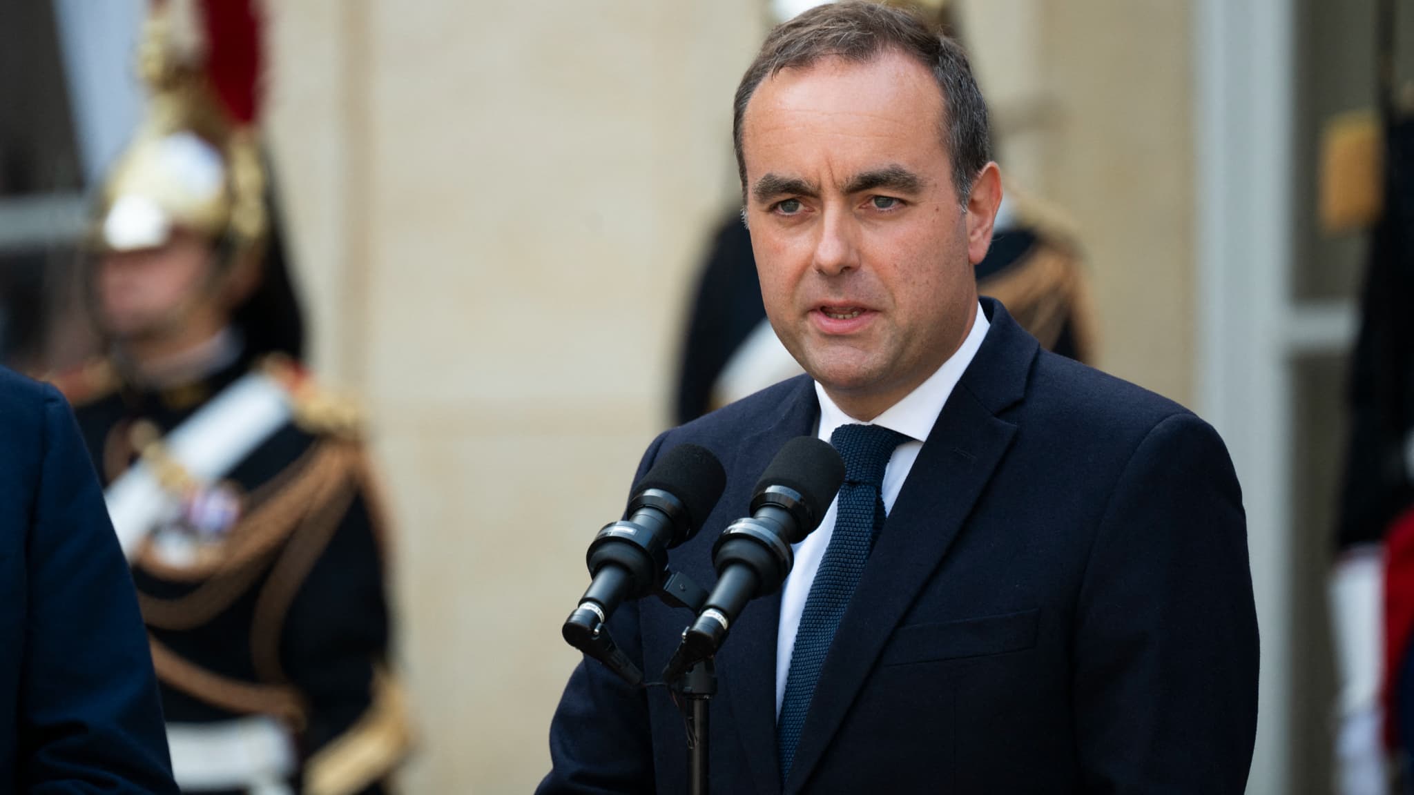 L&rsquo;effondrement économique français : le gouvernement face à l&rsquo;impasse des incendies